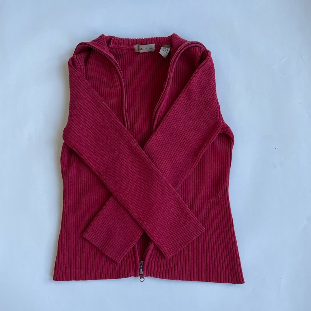 Red 90s sweater